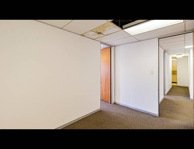 154M² OFFICE TO LET IN FERNDALE